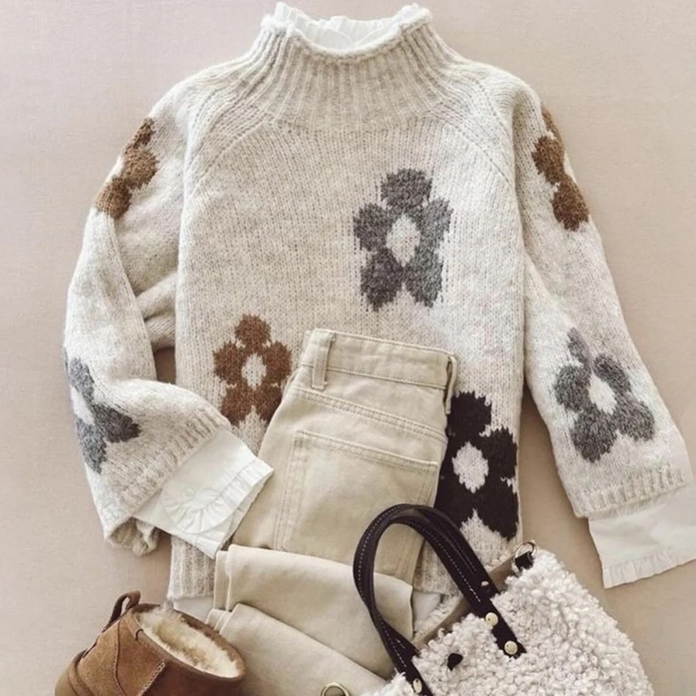 NWT! Floral sweater!